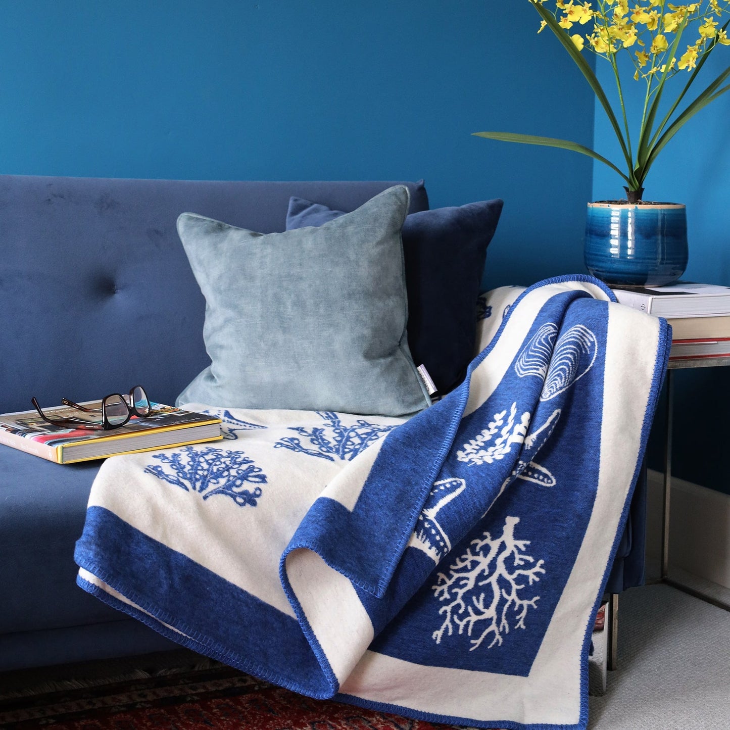 Deep Blue & Ecru Reversible Shell Throw